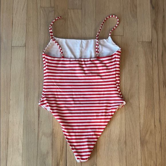 L'Academie Red and White Striped Apparel - Picture 6 of 7